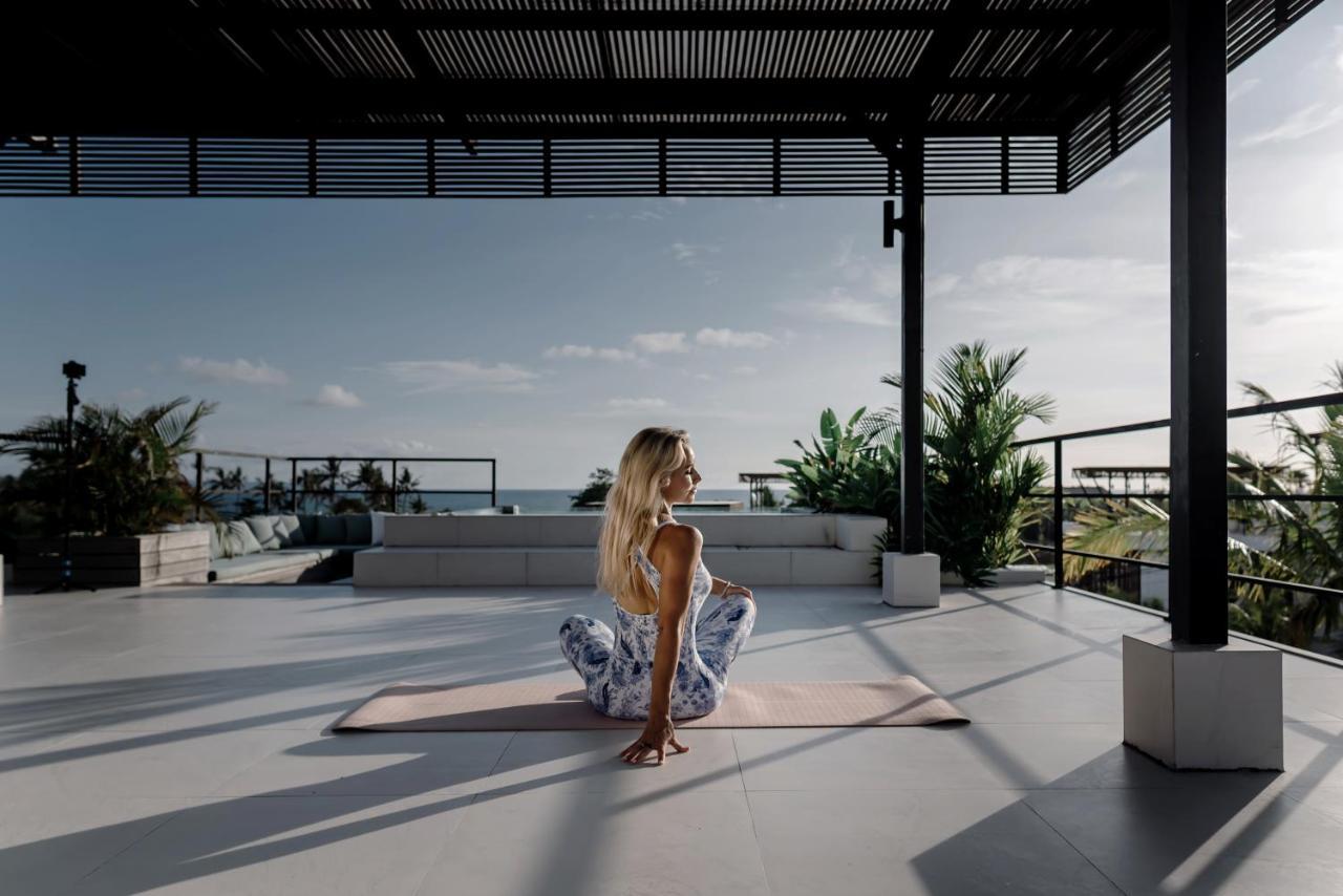 Baliwood Villas - Ocean View Canggu Екстериор снимка